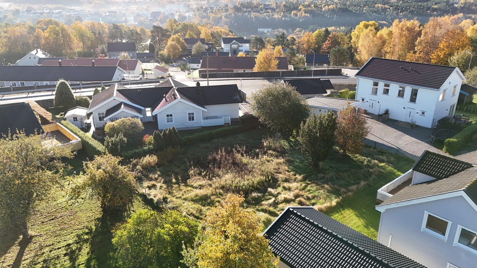 Det er kort gangavstand til barnehager og skole. Galleribilde