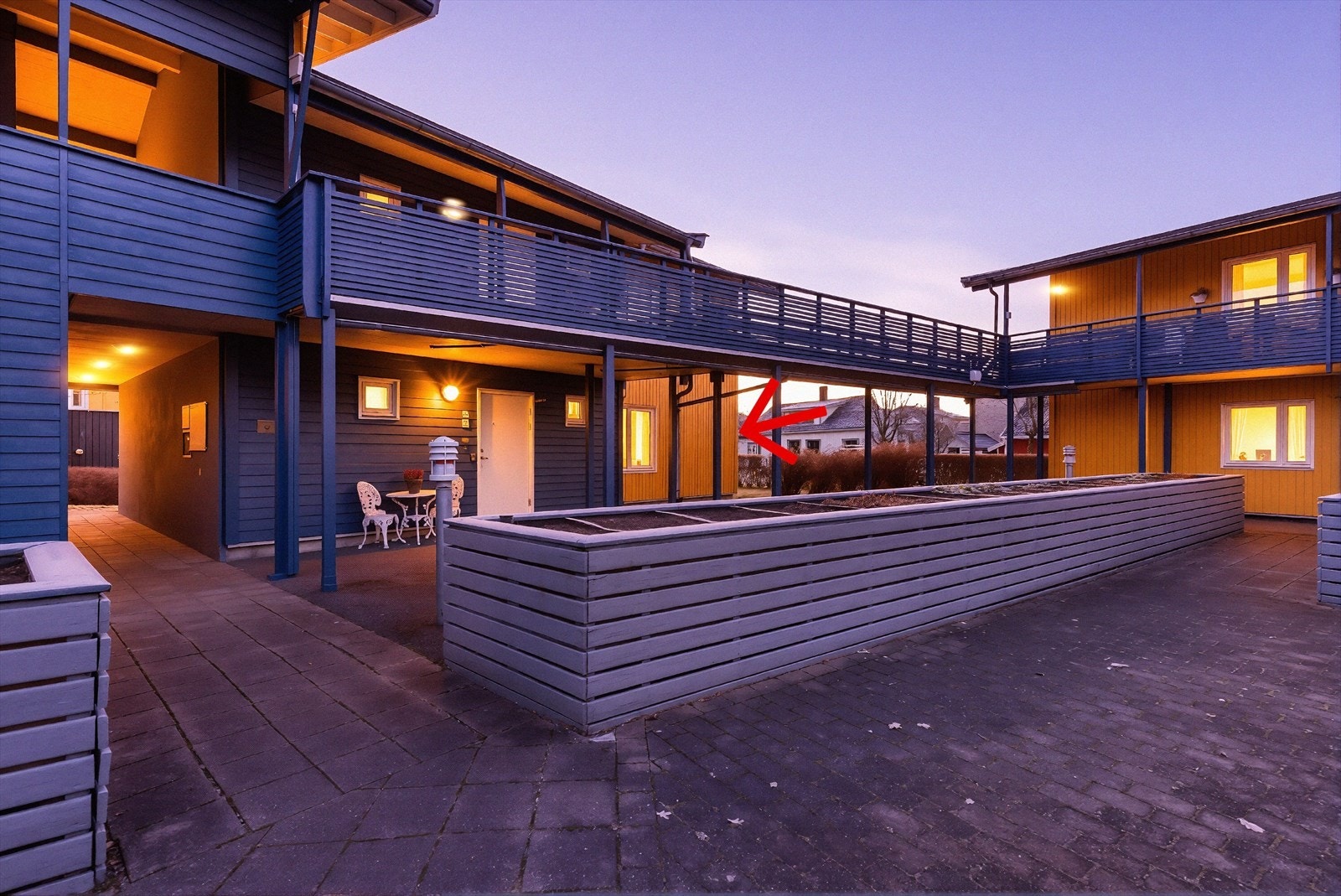 (Bildet er redigert for å fremheve stemningen på kveldstid. Faktiske lysforhold kan variere.) Galleribilde