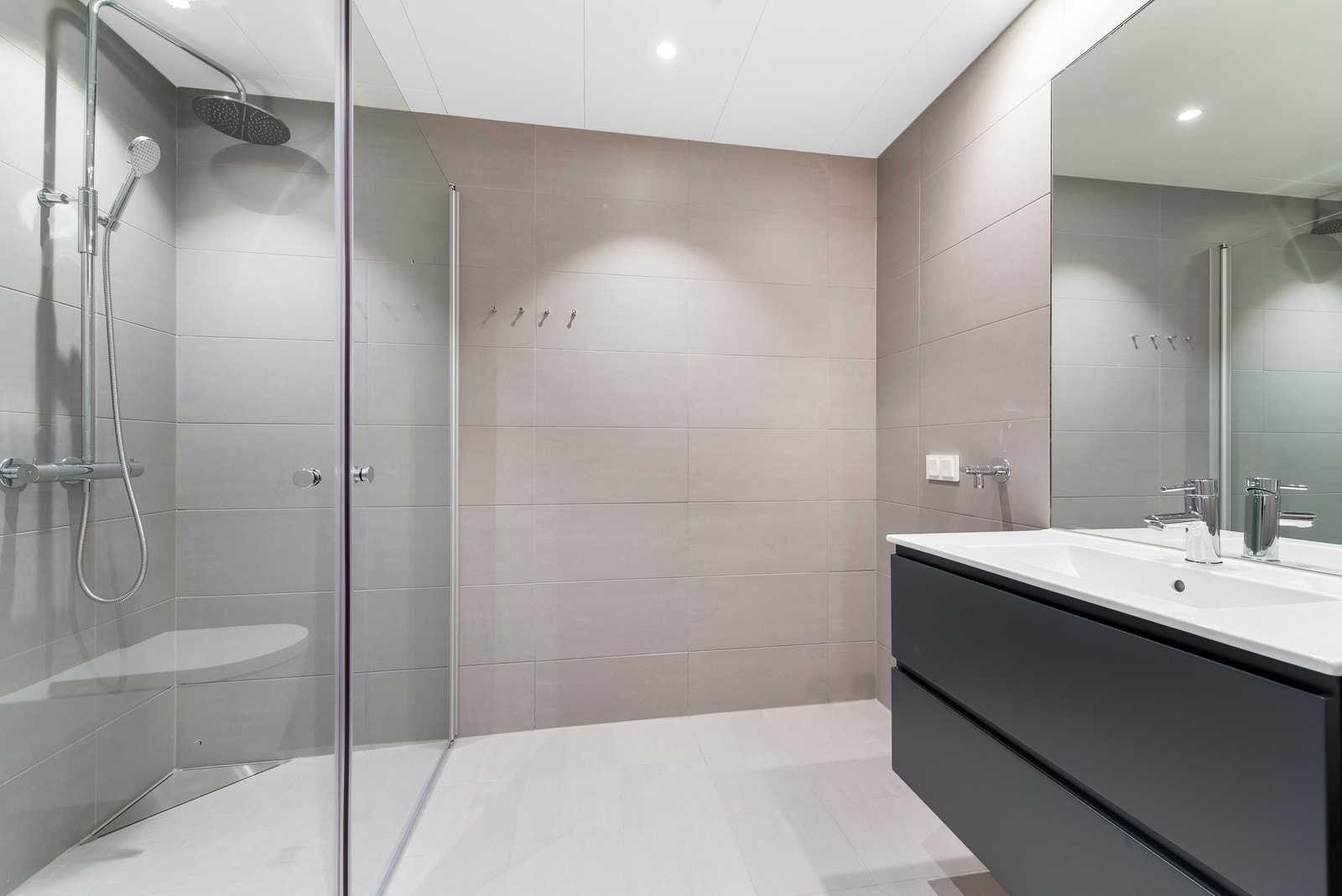 Flislagt bad Galleribilde