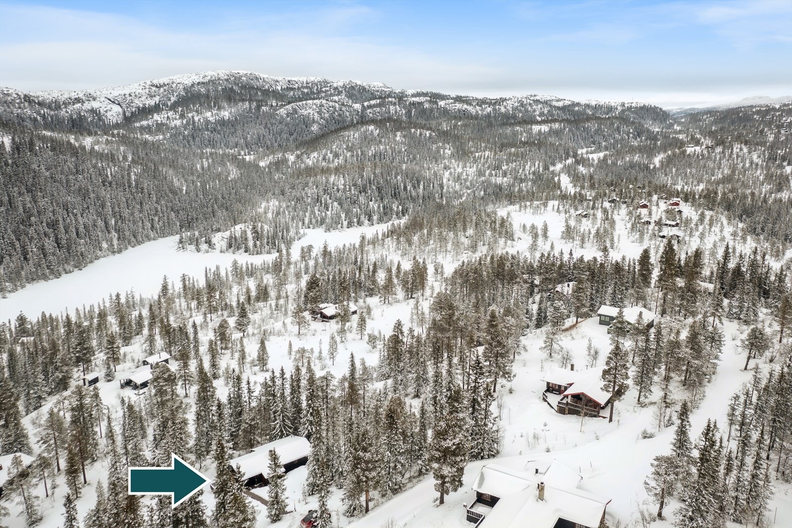 Flott hytte med attraktiv beliggenhet i snøsikre og naturskjønne omgivelser Galleribilde