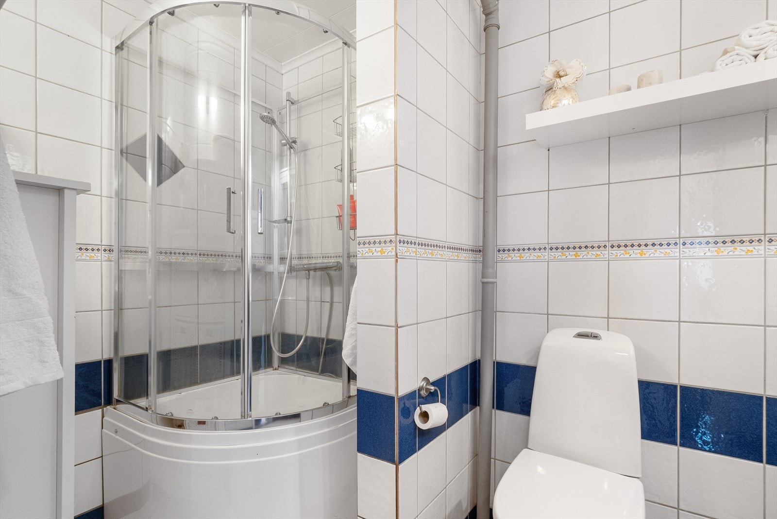 Opplegg for vaskemaskin gir praktiske hverdagsløsninger. Galleribilde