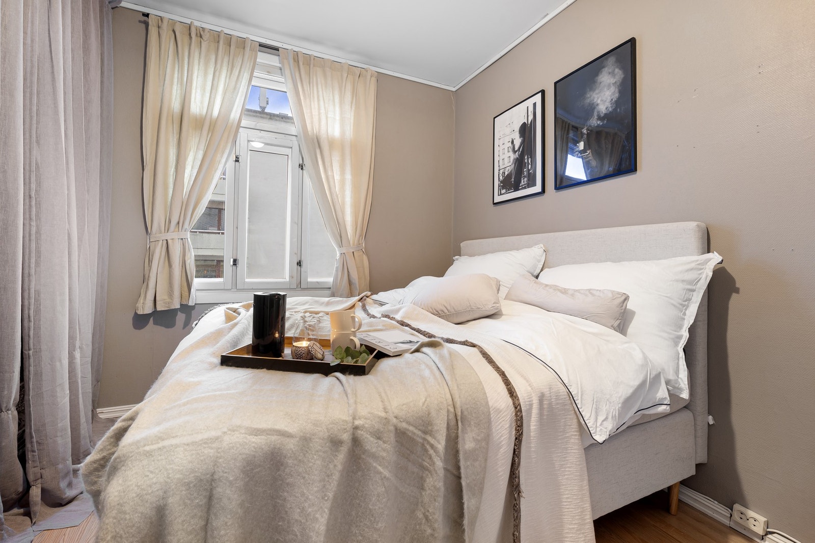 Soverommet er på 9,2 m² og har god plass til dobbeltseng. Galleribilde