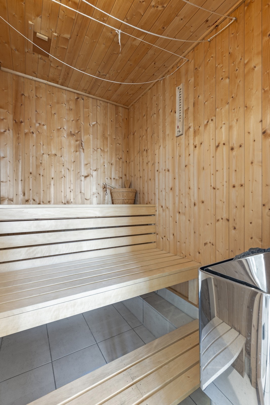 Badstue med fine benker! Galleribilde