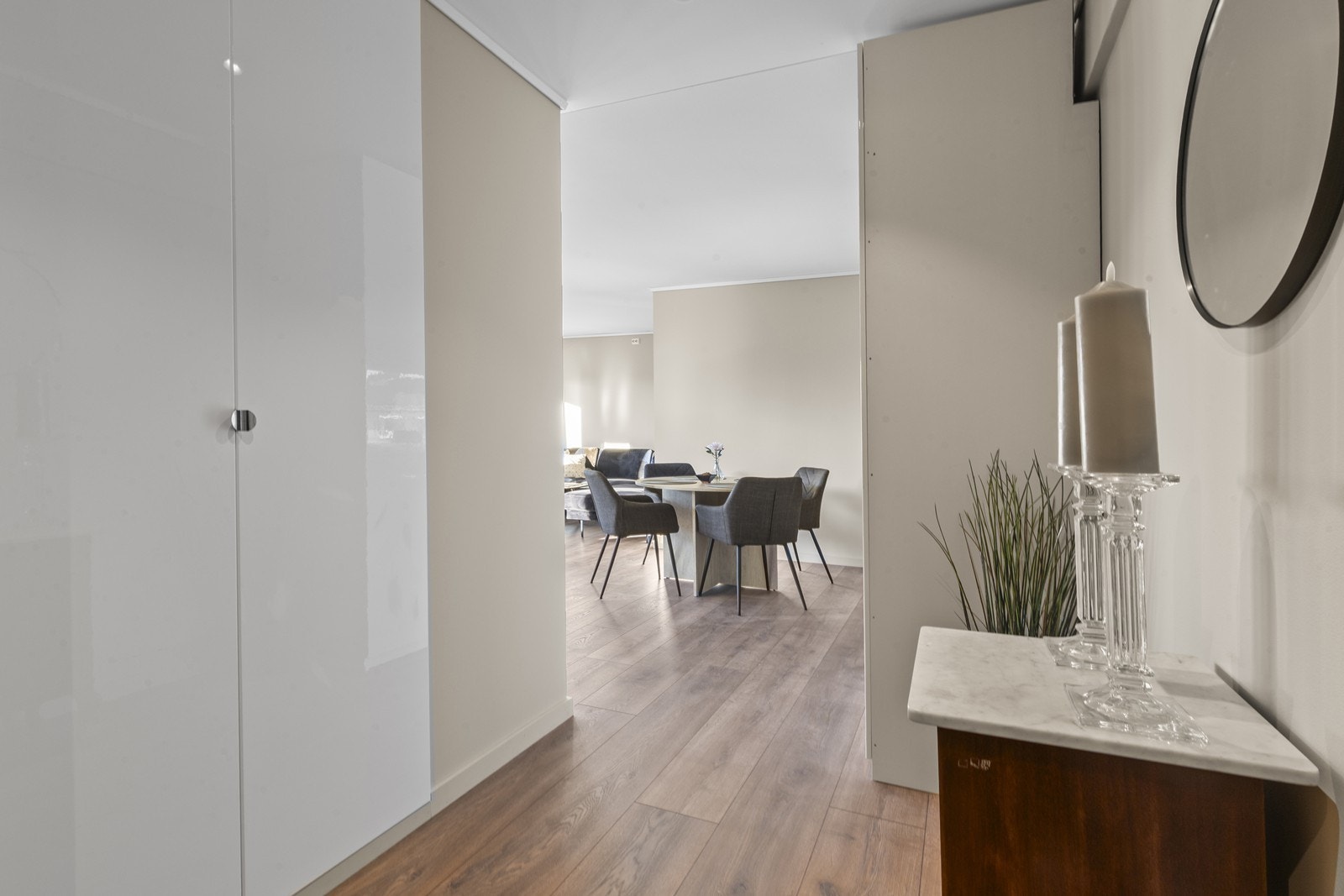 Her fra en innbydende entre. Galleribilde