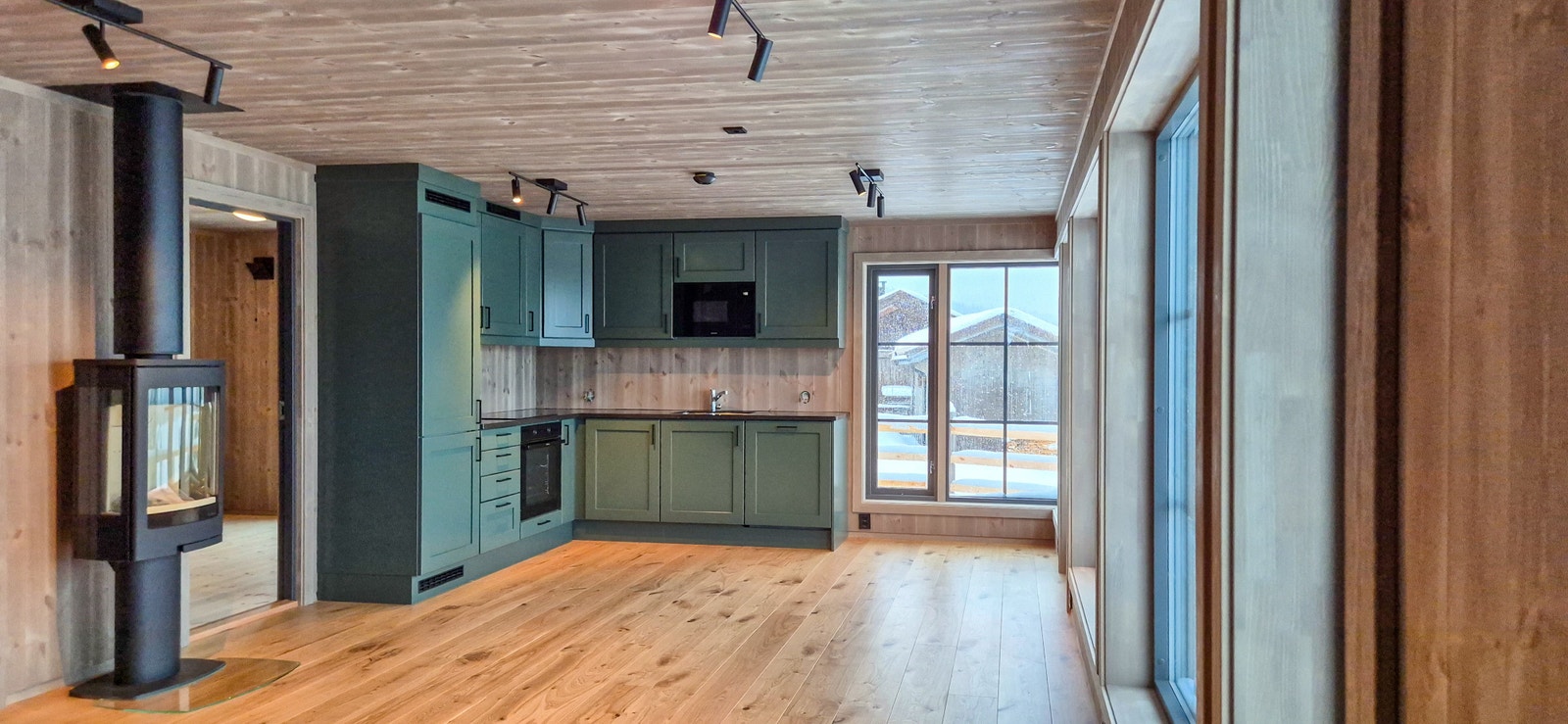 Åpen løsning stue/kjøkken. Galleribilde