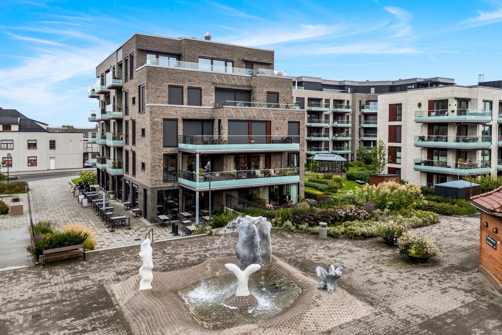 Sentralt beliggende i sentrum er Kulås Hage et attraktiv sted å bo Galleribilde