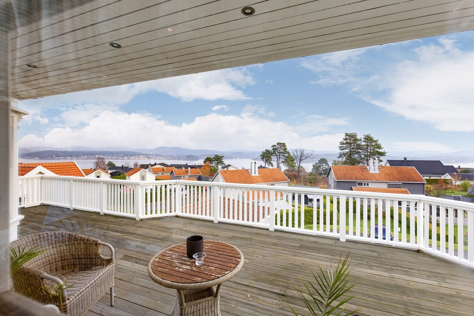 Nydelig utsikt fra kjøkkenvinduene! Galleribilde