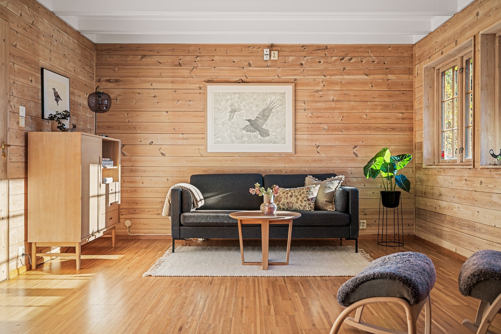 I førsteetasje er det stue på 20,8 kvm Galleribilde