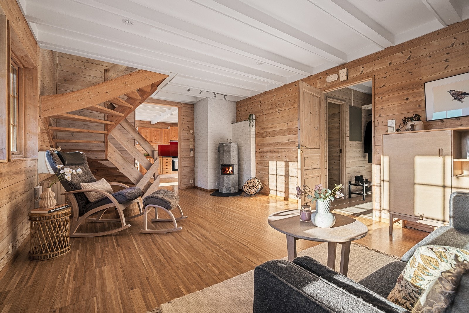 Kort oppsummert en innholdsrik enebolig med mange gode rom Galleribilde