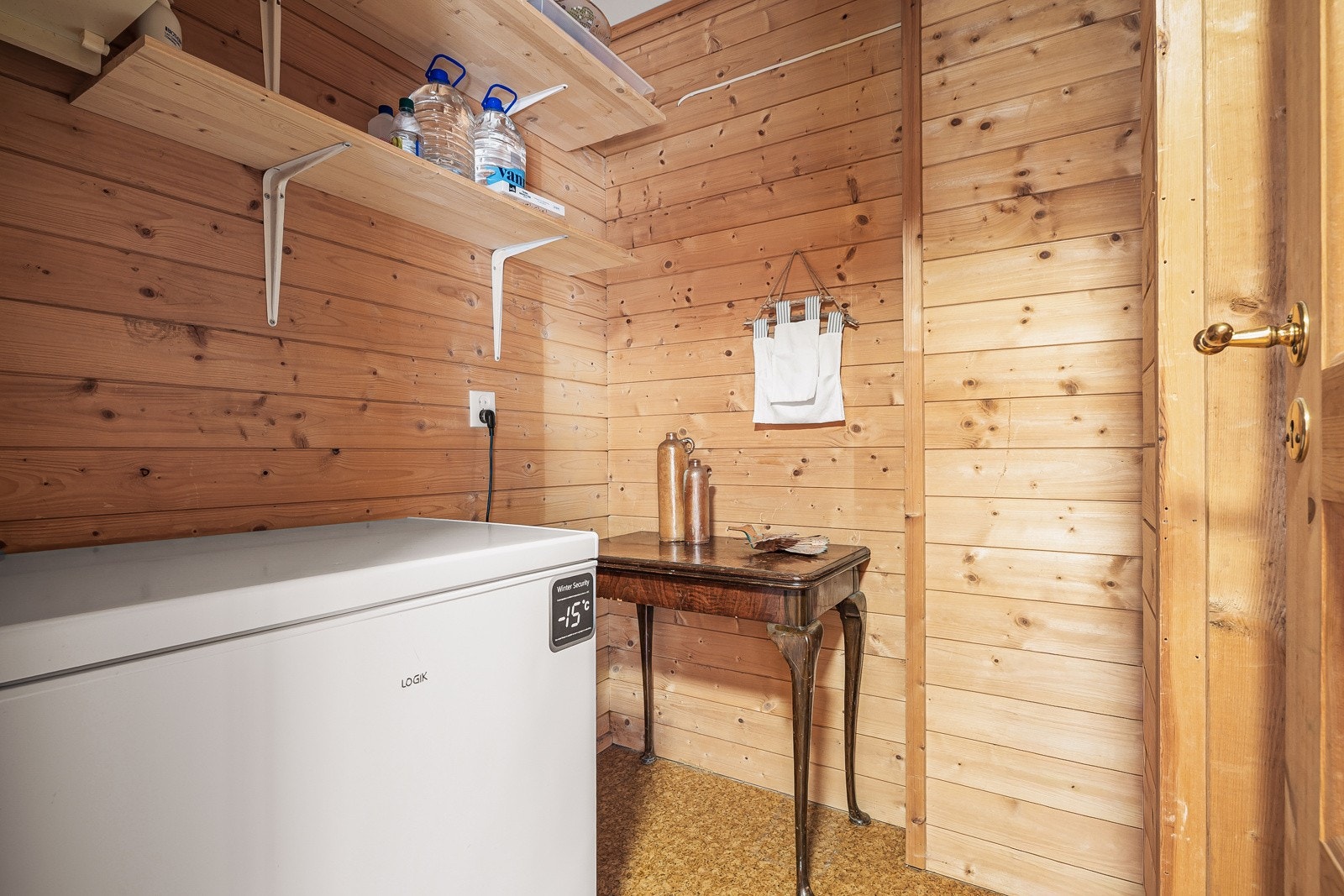 Boden ved vaskerommet passer ypperlig som spiskammers Galleribilde