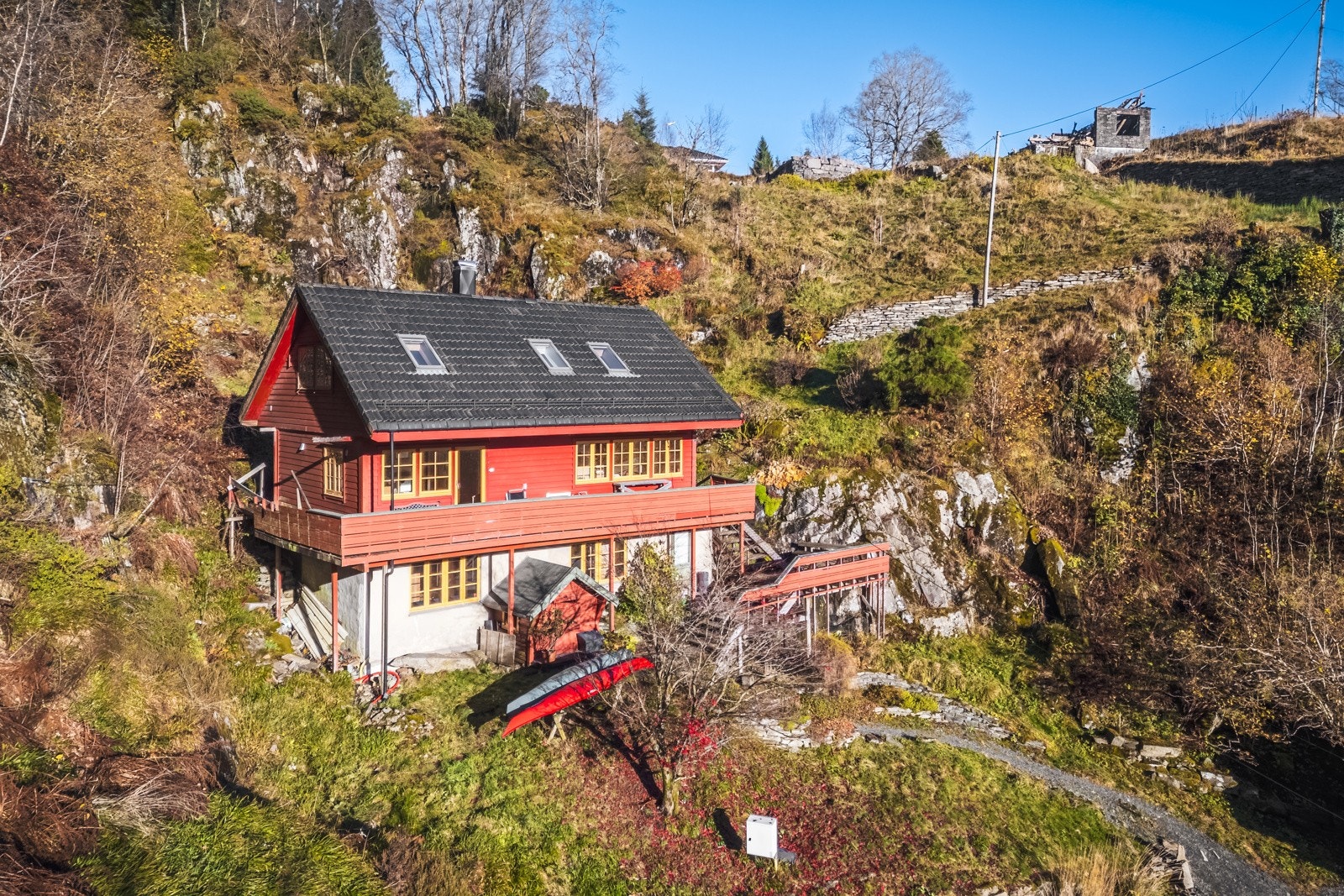 Innholdsrik enebolig med fin beliggenhet i naturskjønne omgivelser, kun 7 minutter fra Nesttun Galleribilde