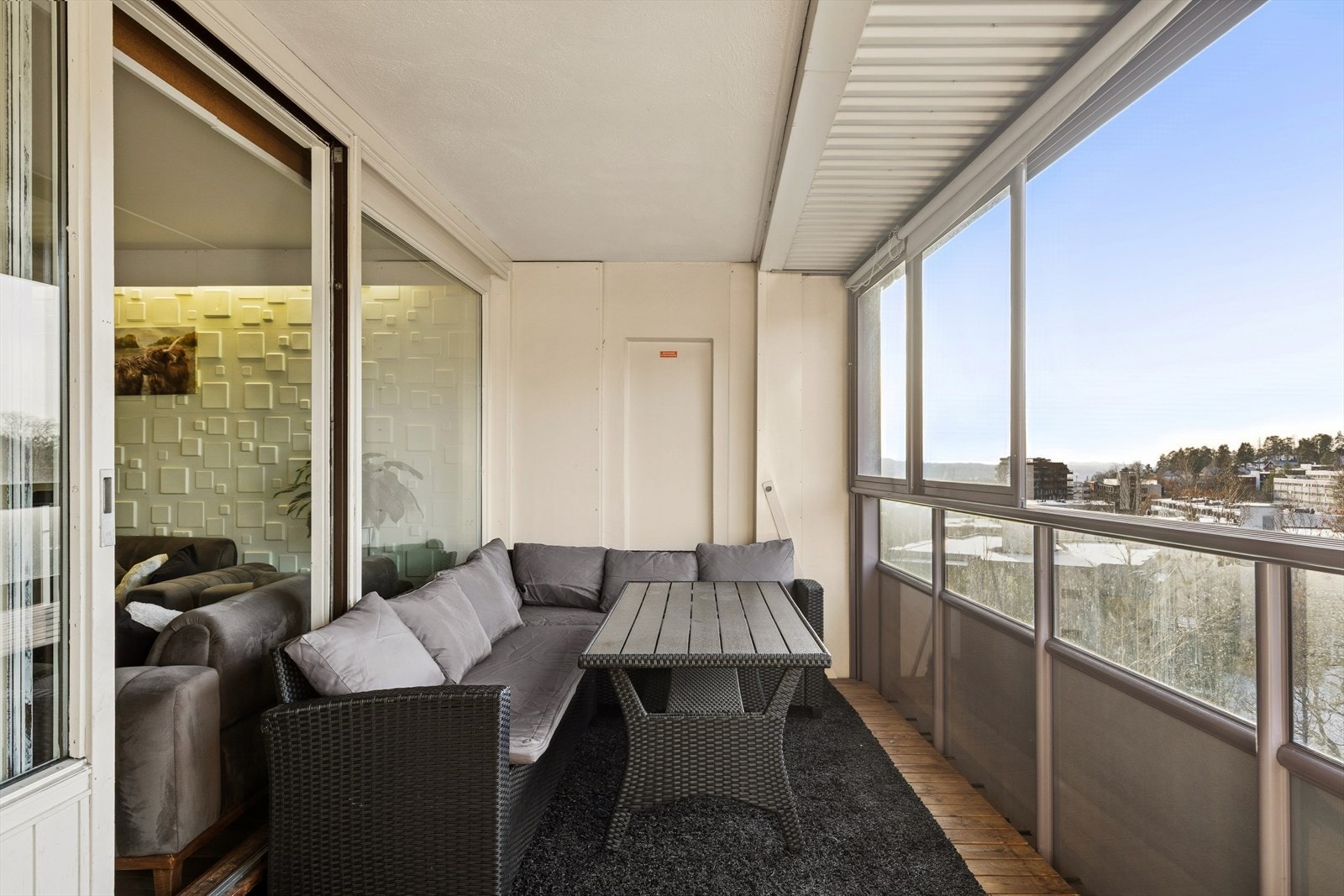 Balkongen er målt til ca. 12 m². Galleribilde