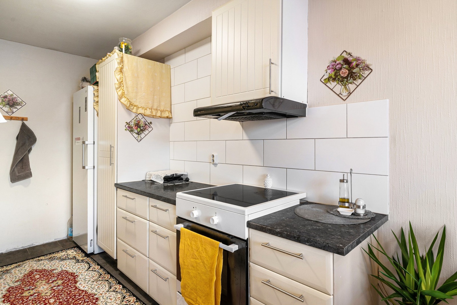 Kombinert stue og kjøkken er på 33 m². Galleribilde