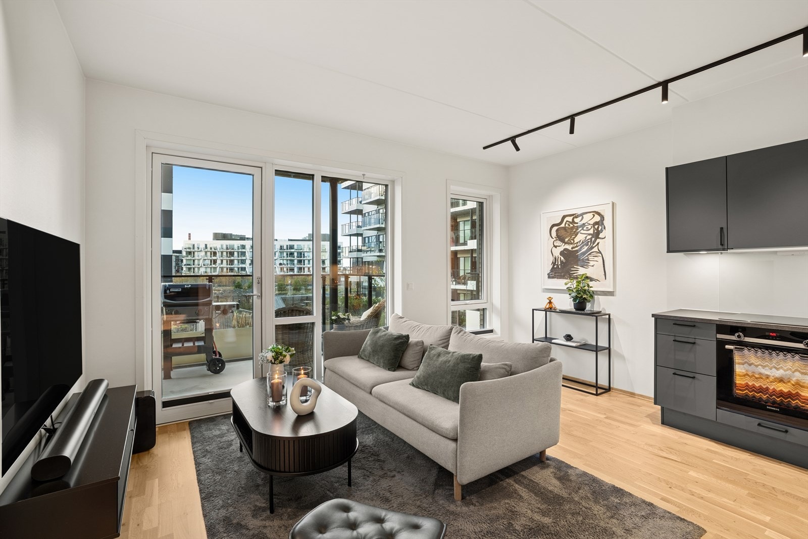 DNB Eiendom V/Øyvind Ådneram har gleden av å presentere Lervigbrygga 96 - En moderne og tiltalende 2-roms leilighet med attraktiv beliggenhet på Lervig brygge! Galleribilde