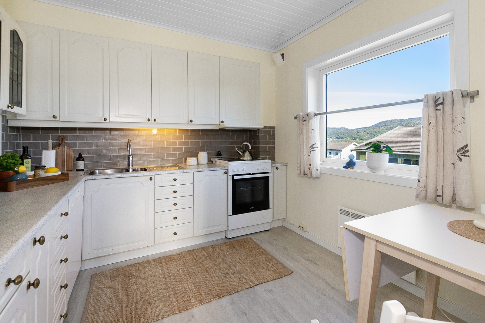 Eiendommen leies ut delvis møblert, og det er det åpent for dialog. Galleribilde