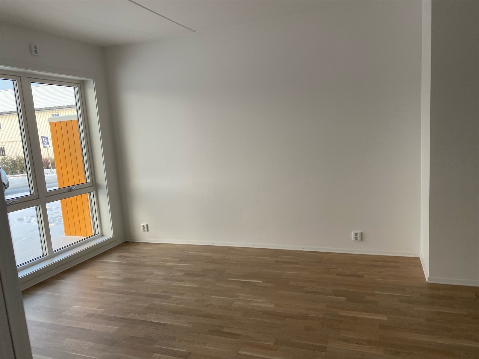 Fra stuen har du adkomst til en markterrasse. Galleribilde