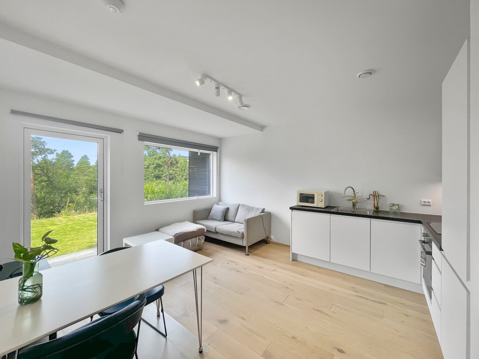 Utleiemegler Sør har gleden av å presentere en flott, nyere hybel til leie. Galleribilde