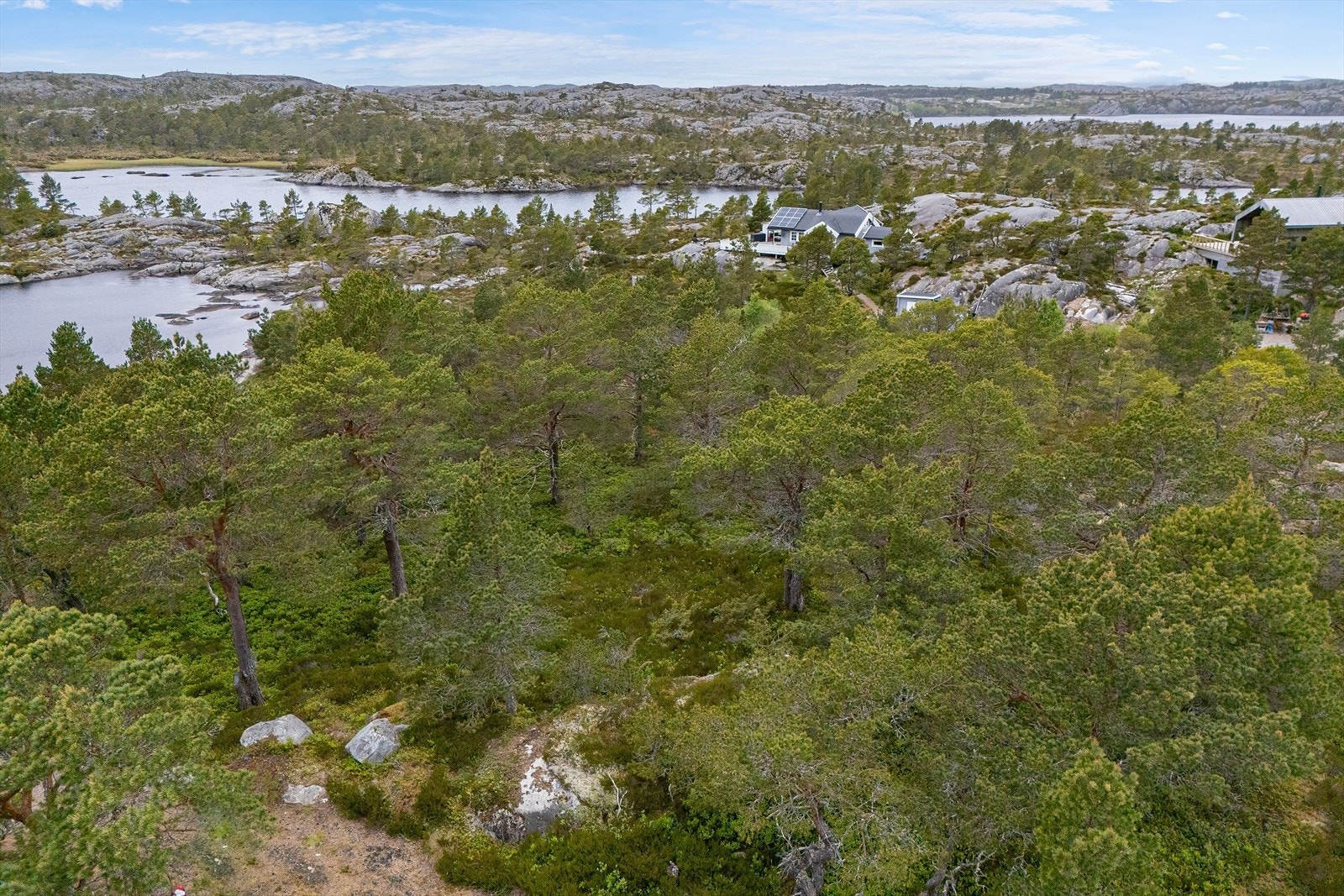 En tomt på 987 m² - perfekt mulighet for deg som ønsker å bygge i fredelige omgivelser på Hitra Galleribilde
