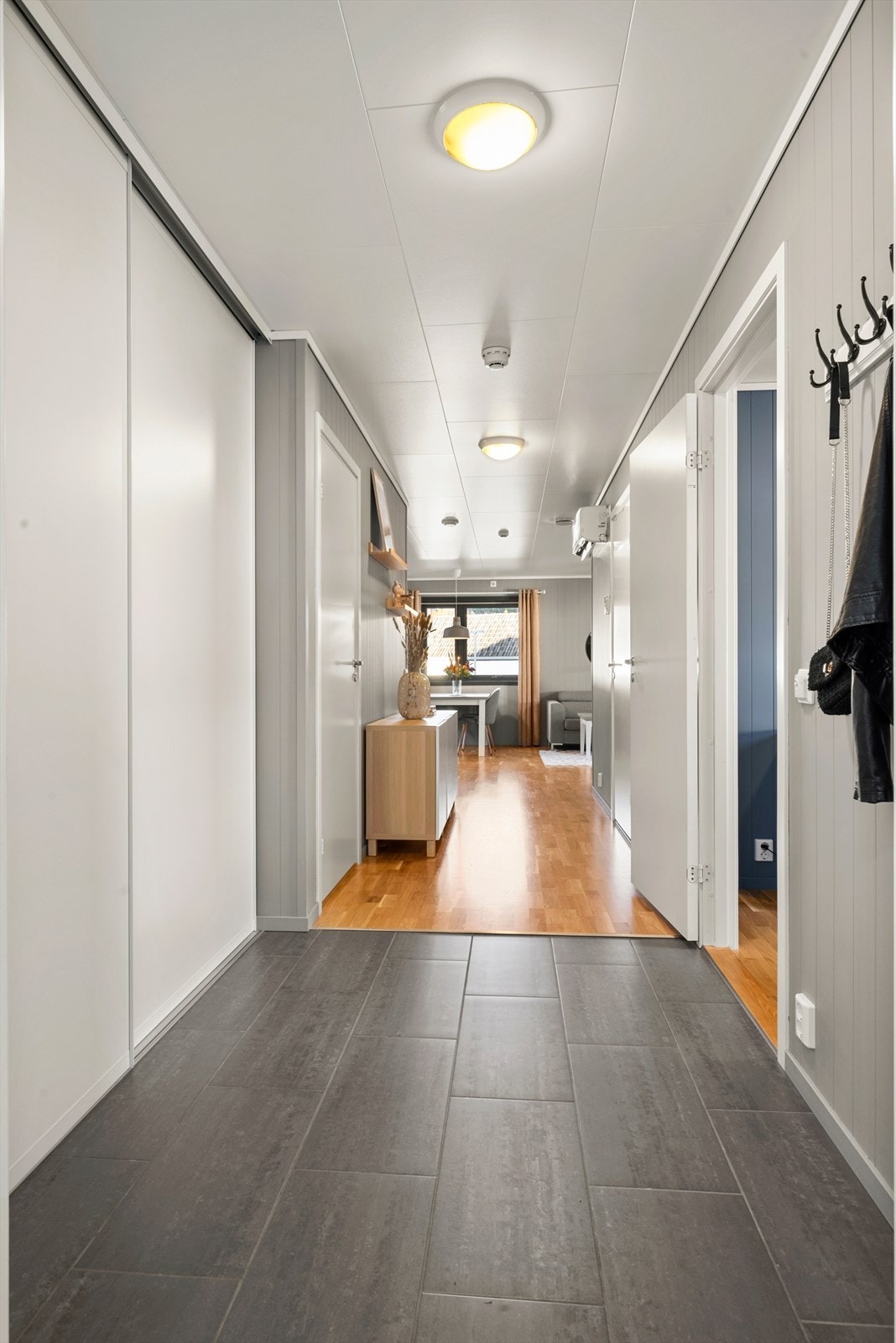 Entre med flis og gulvvarme Galleribilde