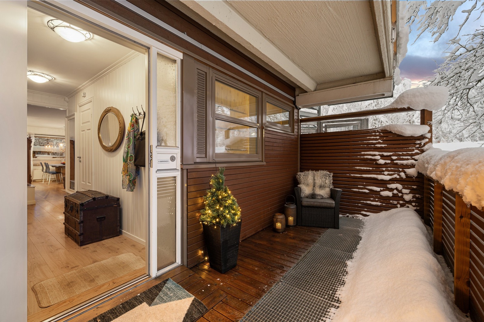 Inngangsparti. Galleribilde