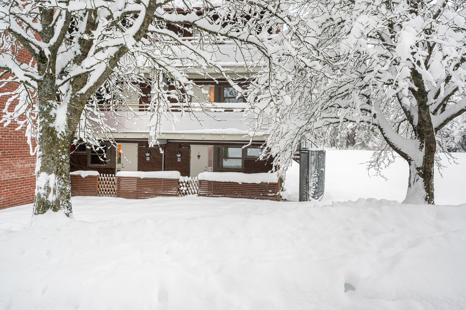 Leiligheten har endebeliggenhet i bygget. Galleribilde