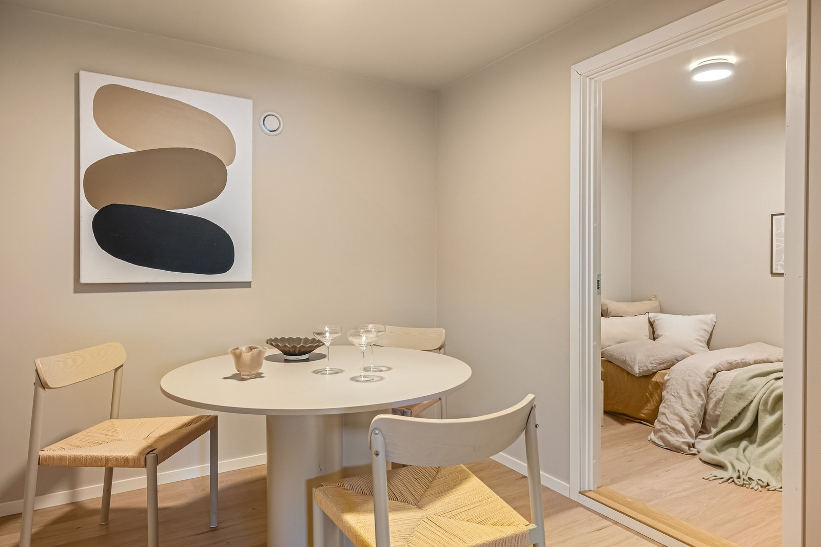 To boder innredet med møblement. Ikke godkjent for varig opphold. Galleribilde