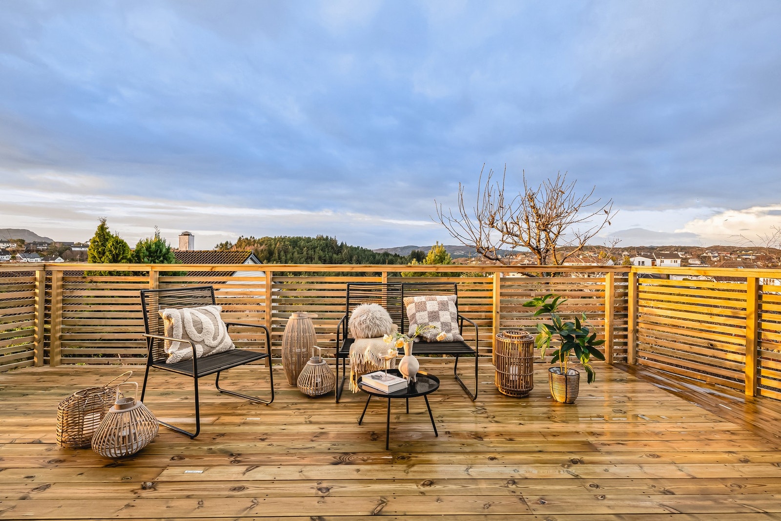 Det kan møbleres med sittegrupper, grill og det en måtte ønske. Galleribilde