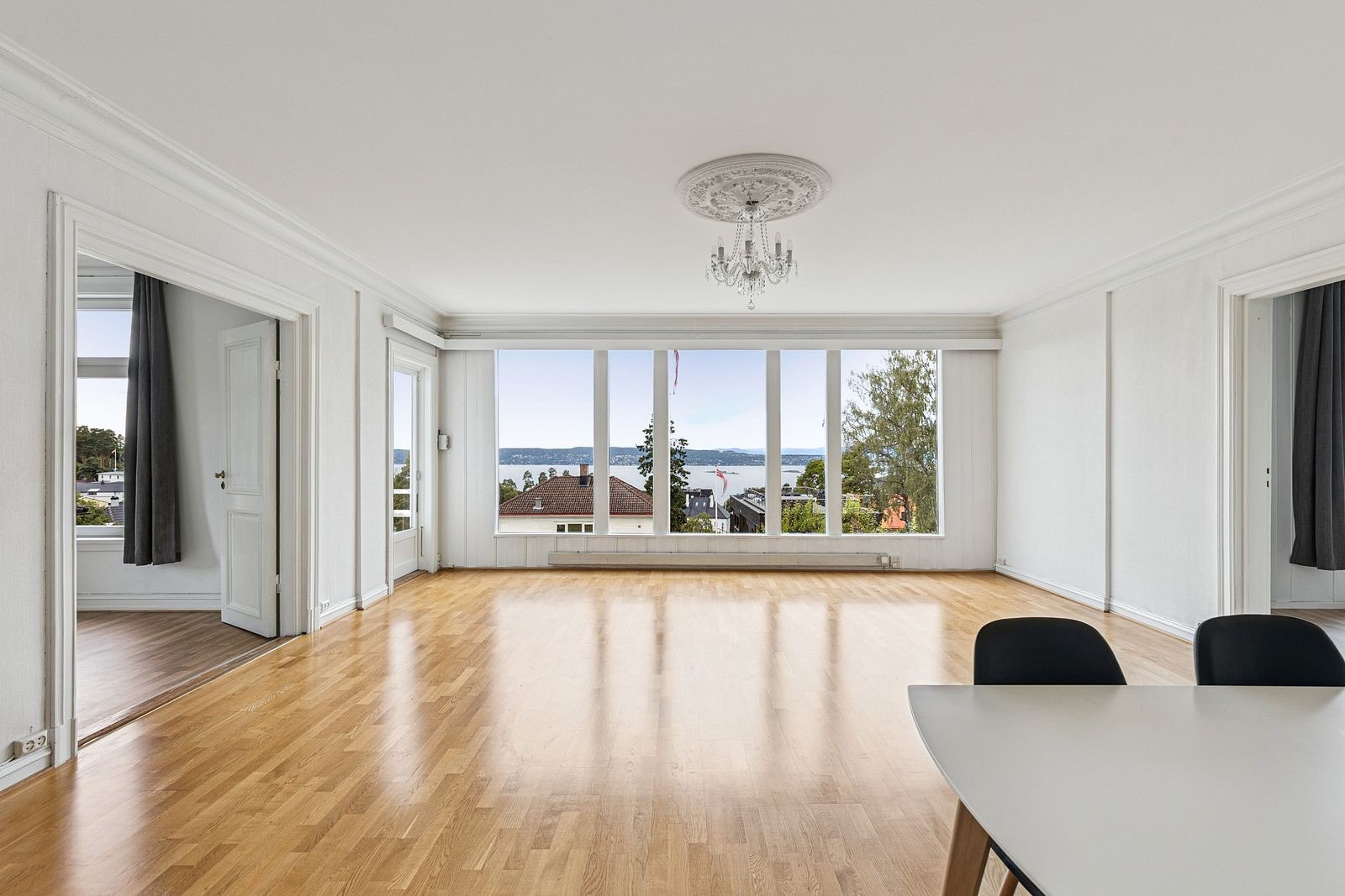 Flott bolig med fantastisk utsikt. Galleribilde