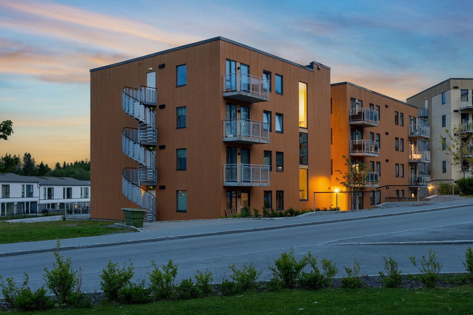 Leiligehten er en del av Sameiet Yippi Høiset B8-B9 og ligger fint til i et attraktivt og barnevennlig nabolag på Lund Østre. Galleribilde