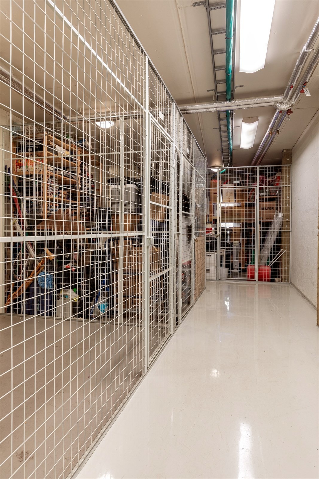 I tillegg til innvendig bod medfølger også sportsbod i 1. etasje Galleribilde