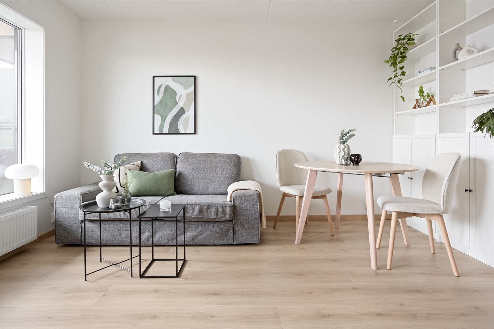 Varmtvann, fyring og Internett/TV er inkludert i felleskostnadene. Galleribilde