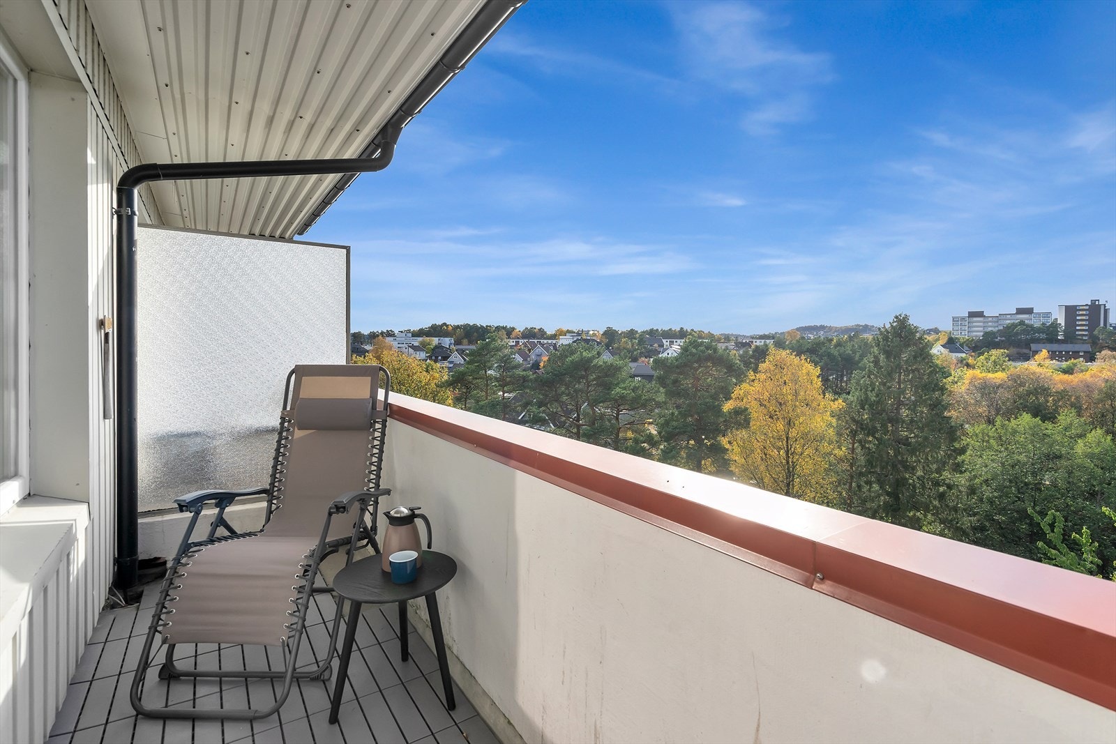 Her kan du nyte late dager i solveggen eller invitere venner og familie til hyggelige stunder. Galleribilde