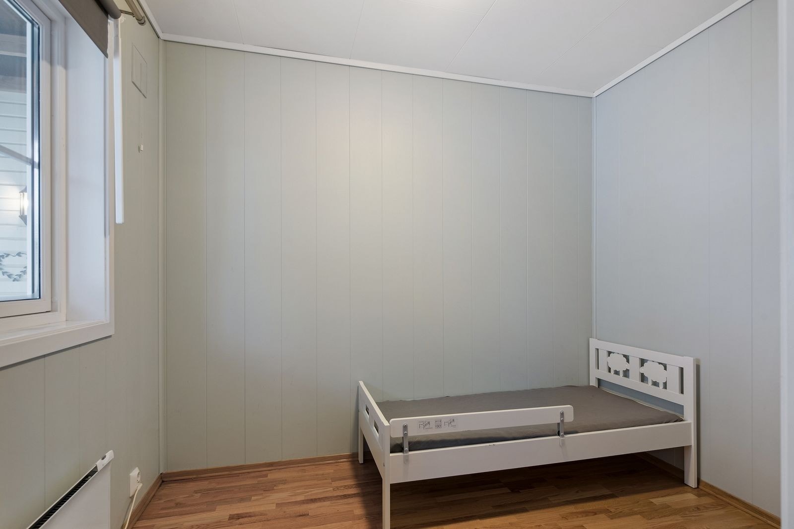 Soverommet har god størrelse, ideelt som gjesterom, barnerom eller kontor. Galleribilde