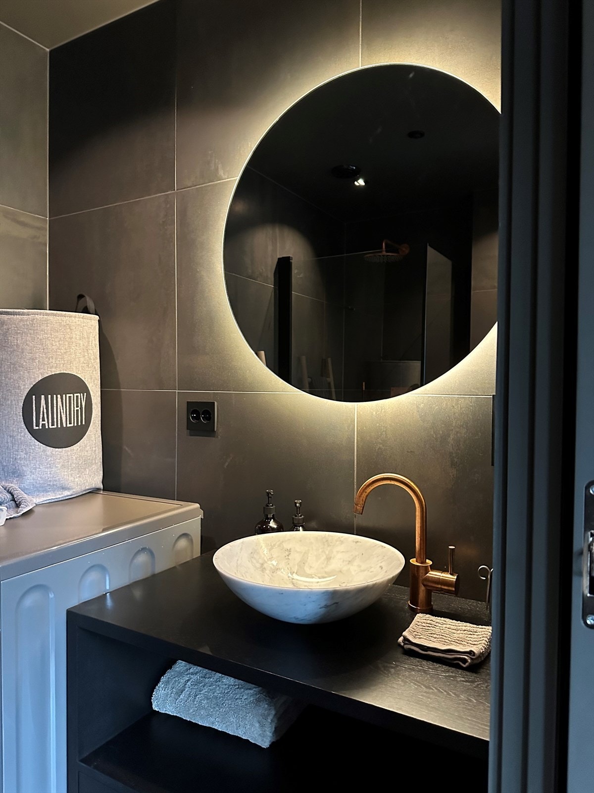 Detaljer fra masterbad. Galleribilde