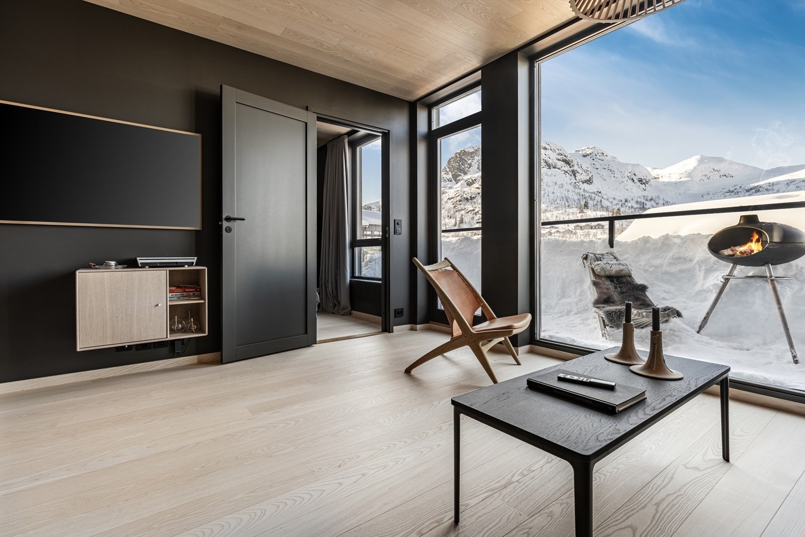 Naturlige fargetoner og delikate detaljer skaper en innbydende atmosfære. Galleribilde