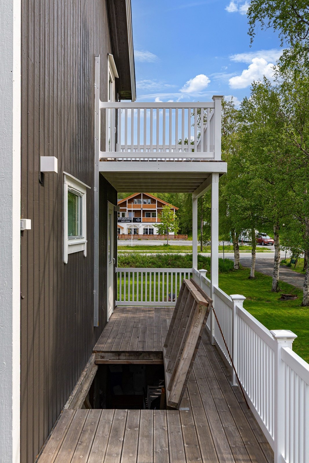 Trappnedgang til kjelleren. Galleribilde