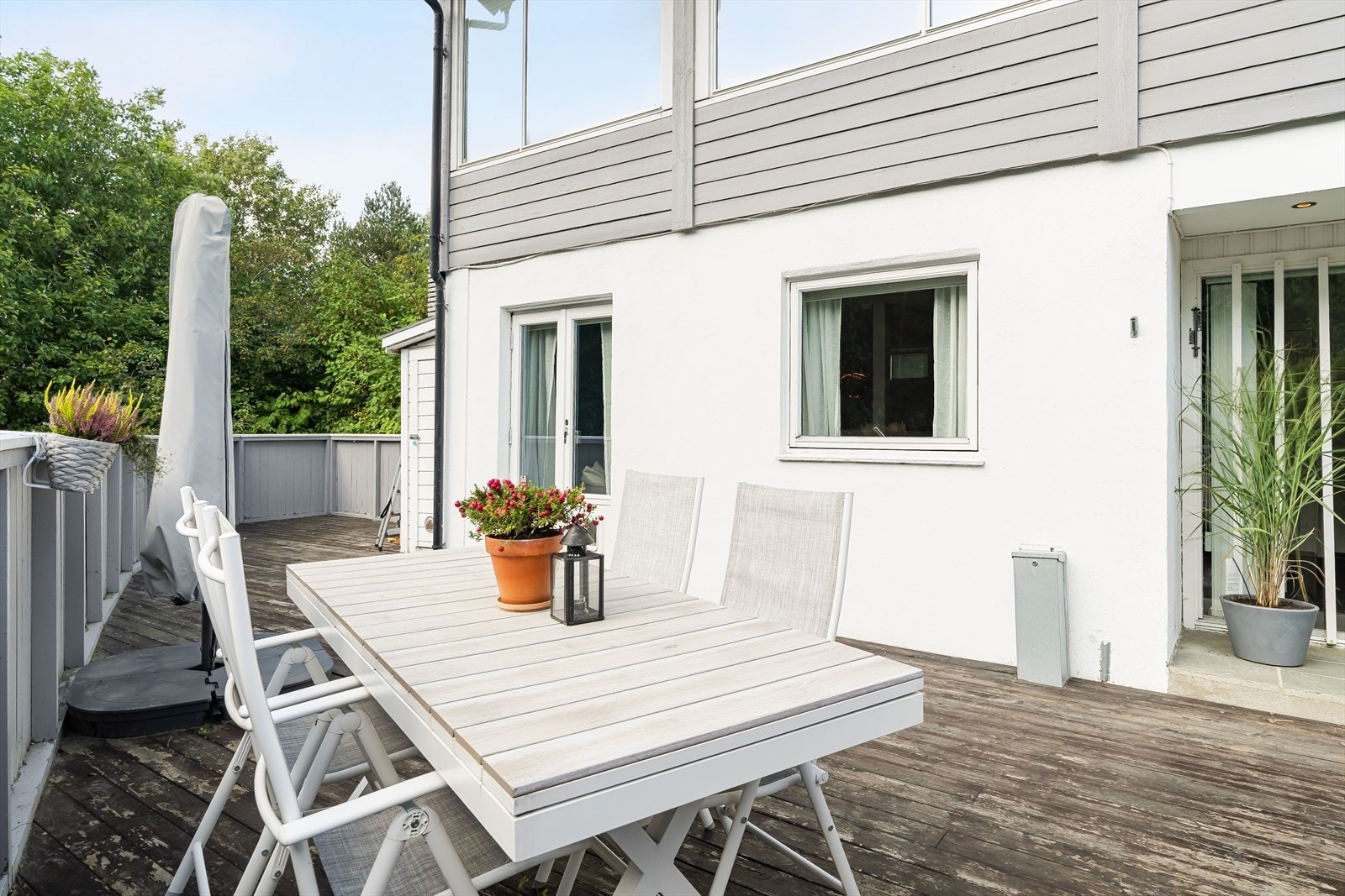 Terrassen er på 38 kvm. Galleribilde