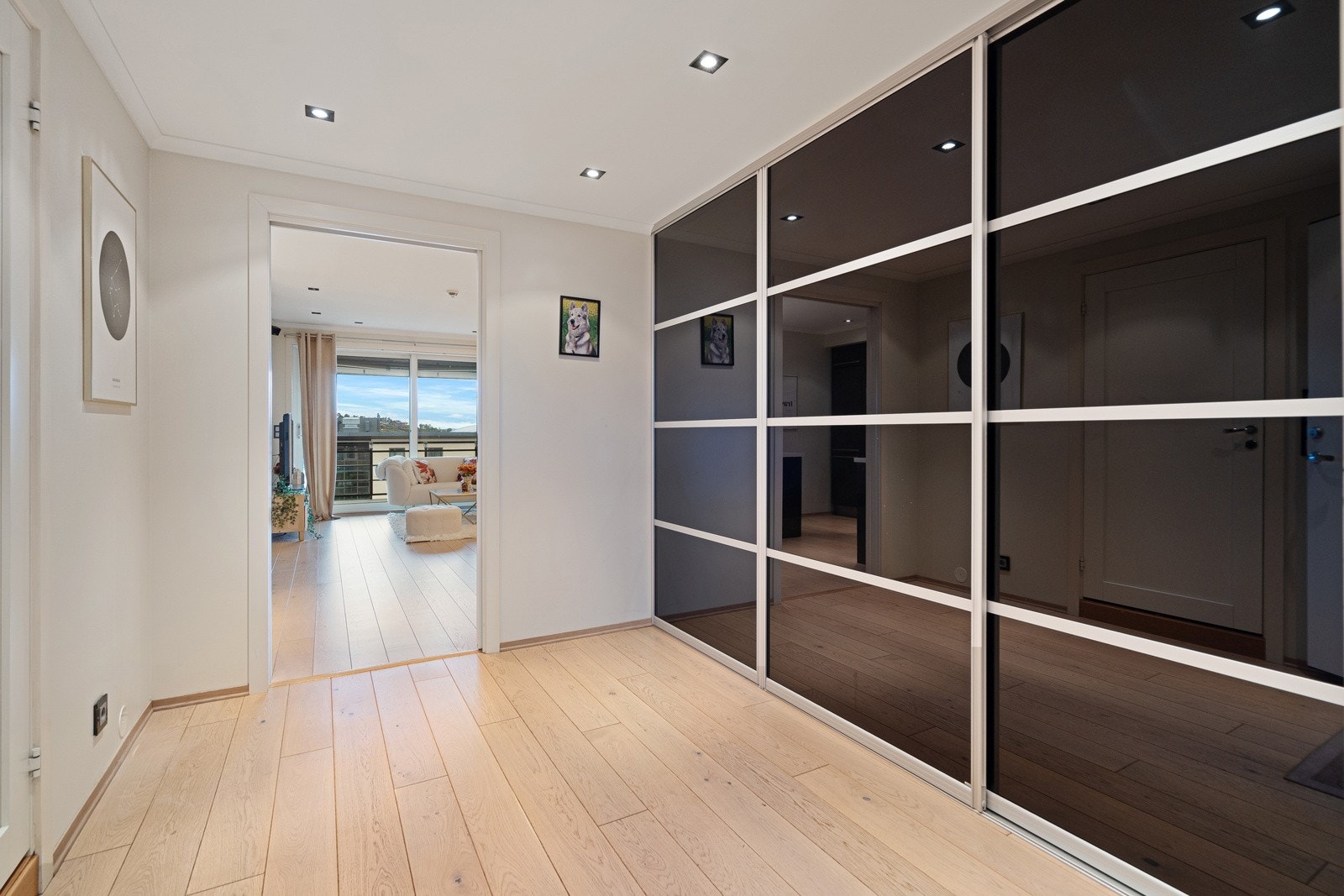 Meget romslig og med mye skapplass Galleribilde