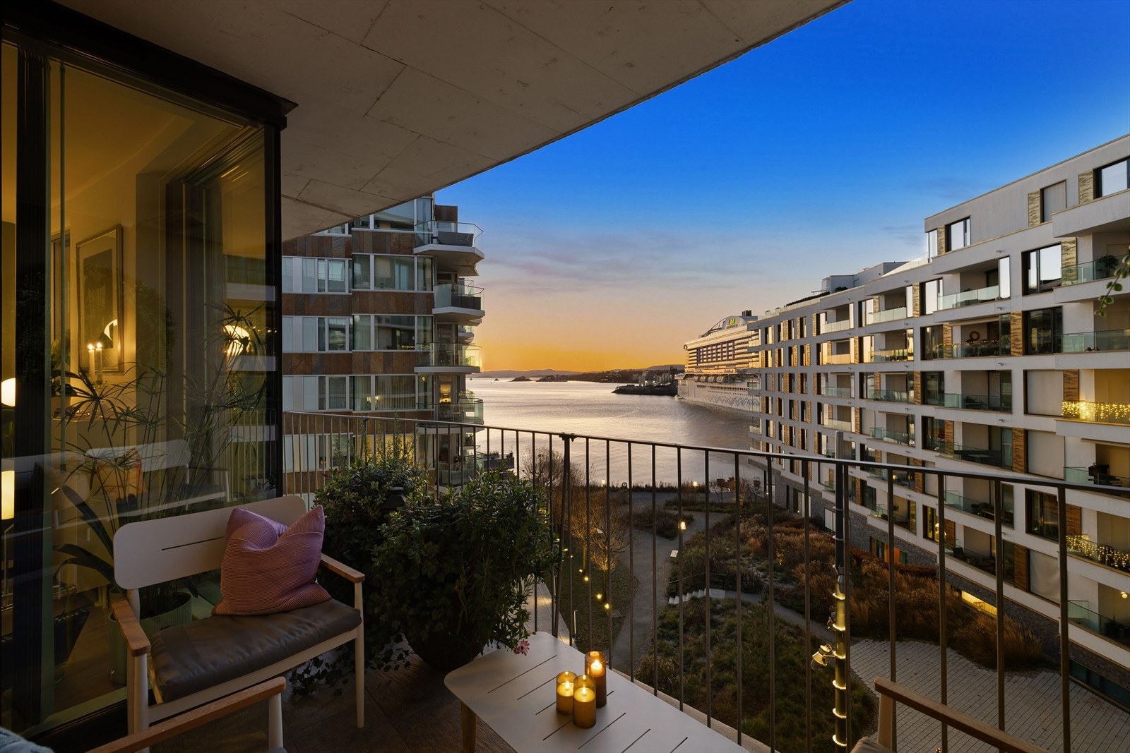 Velkommen til Tjuvholmen Allé 21 !
Foto: Lise Helene Stigen - Foto By Helene Galleribilde