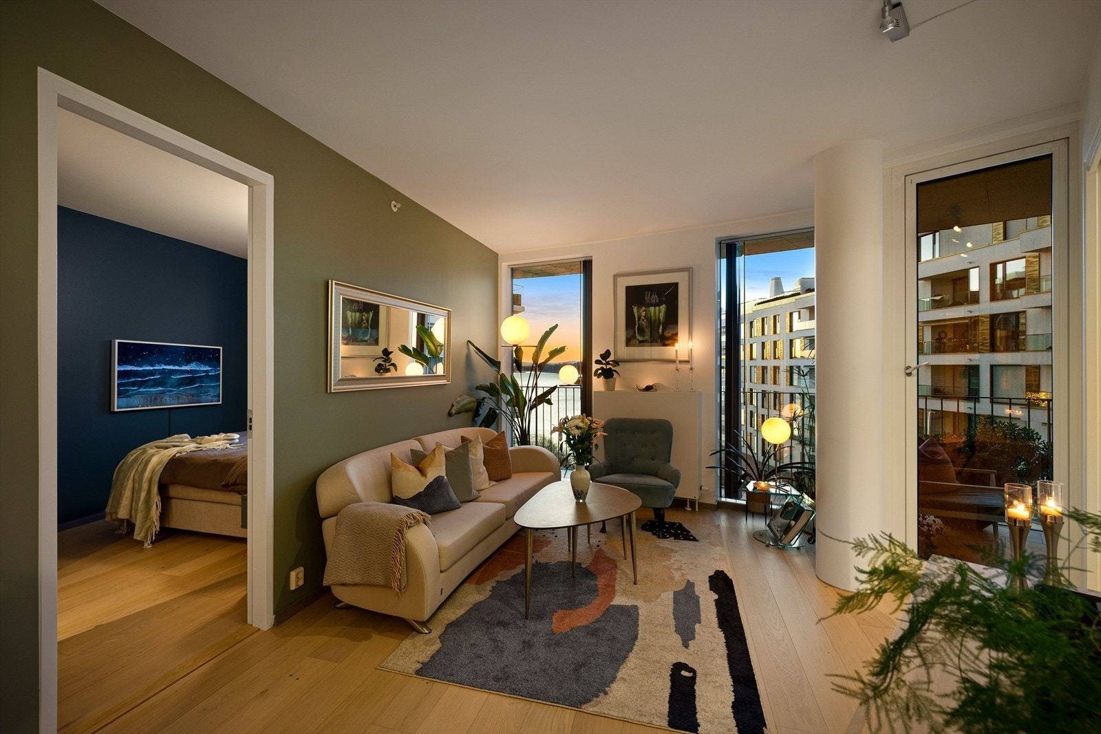 Gjennomgående høy standard på overflater, inventar og tekniske løsninger. Galleribilde