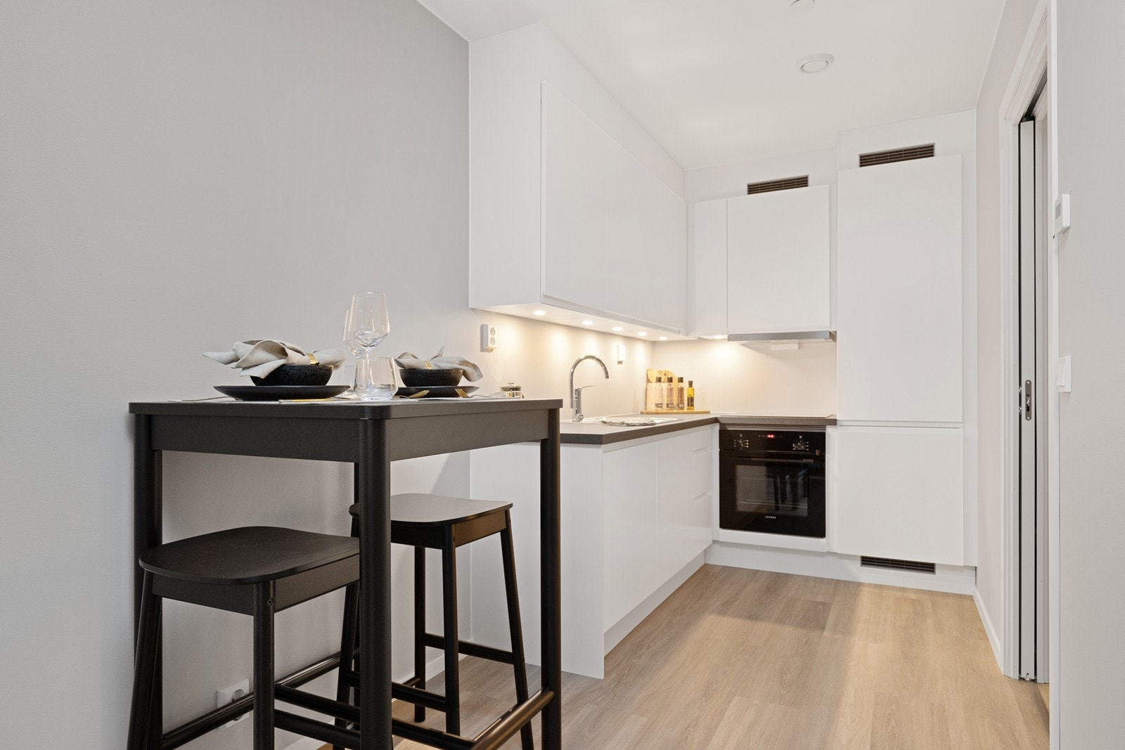 Leiligheten har et kvalitetskjøkken fra Sigdal Galleribilde