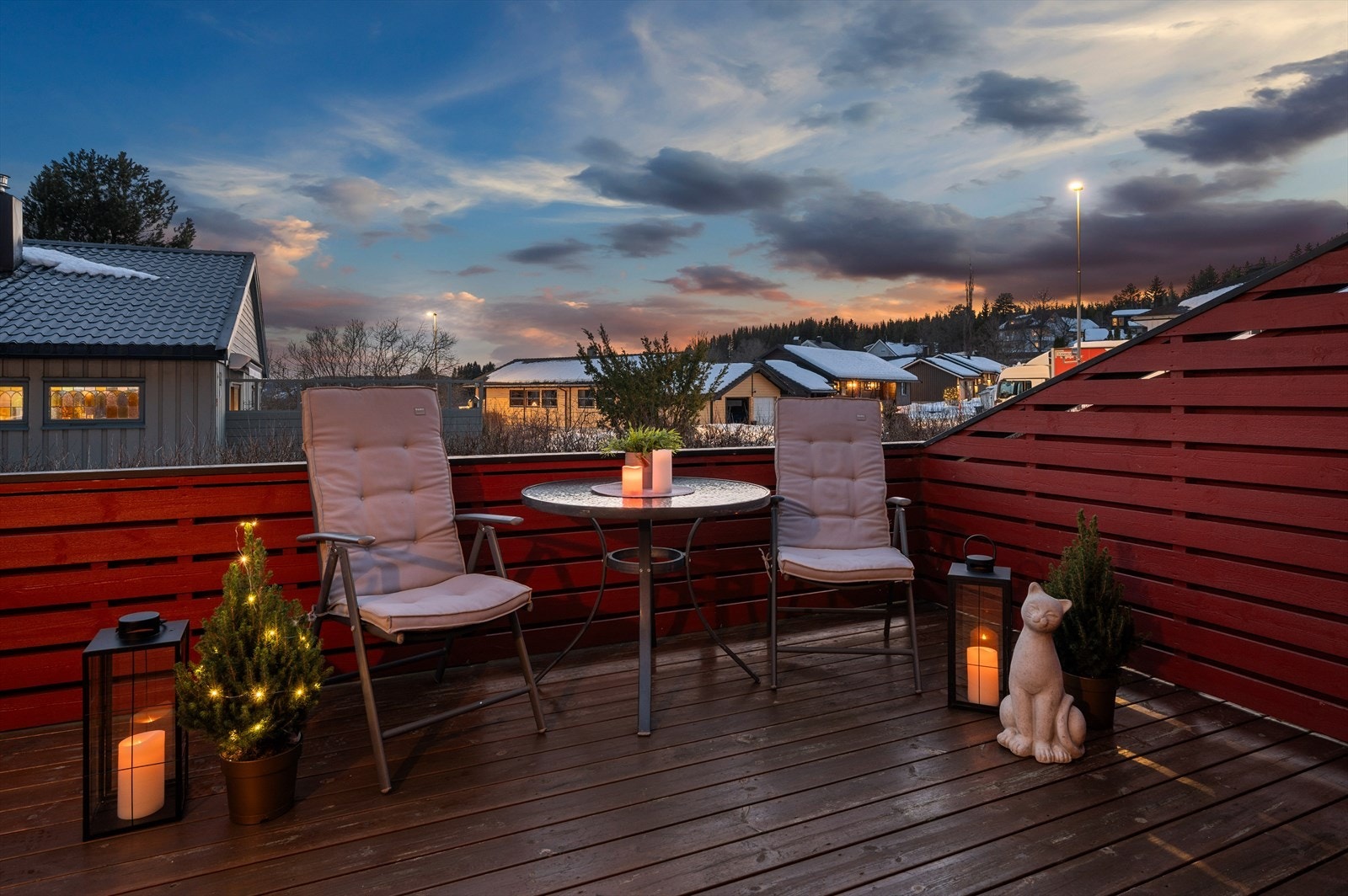 Terrasse ved ingangsparti Galleribilde