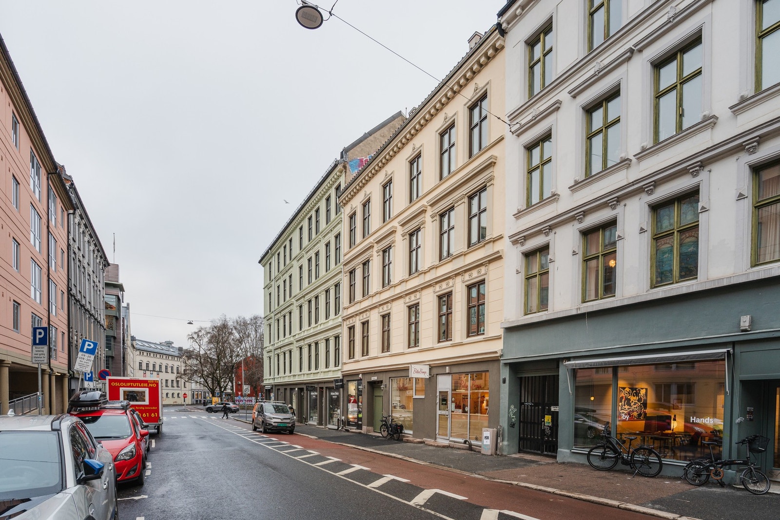 Vakker og klassisk 1890-gård med etterspurt beliggenhet på Grünerløkka. Galleribilde