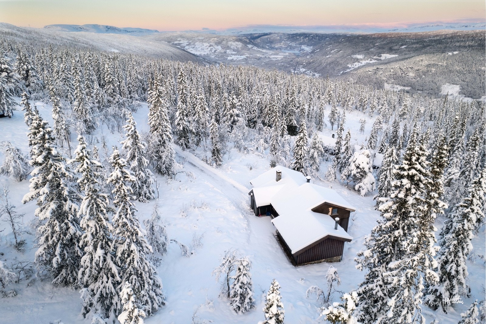 Høyt over dalen. Galleribilde