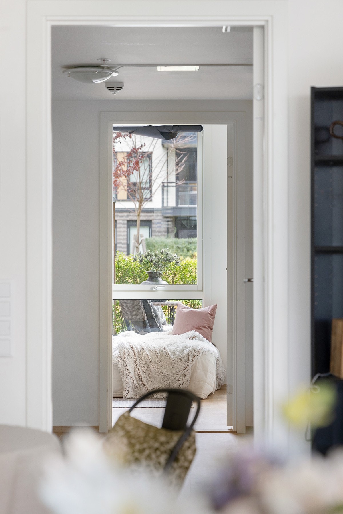 Gjennomgående planløsning sørger for godt med naturlig lys Galleribilde