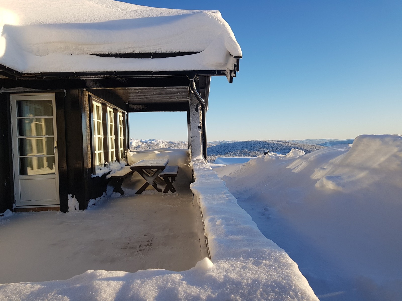 Nydelig utsikt i alle retninger og gode snøforhold på Gamlestølen.
Bilde fra selgers eget arkiv. Galleribilde