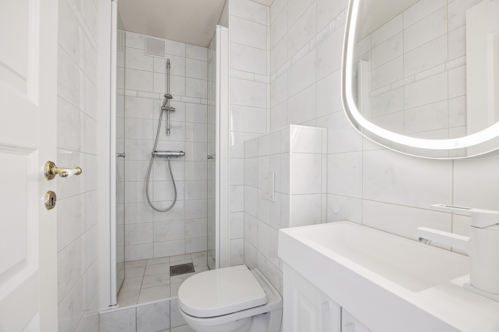 Bad 2 med dusj Galleribilde