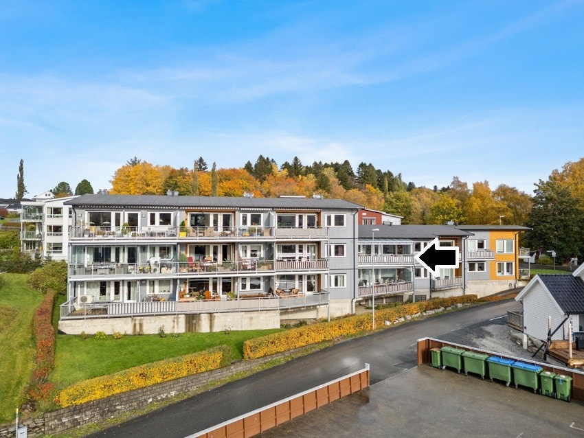 Leiligheten har en fin beliggenhet i blokkas 2.etasje. Galleribilde