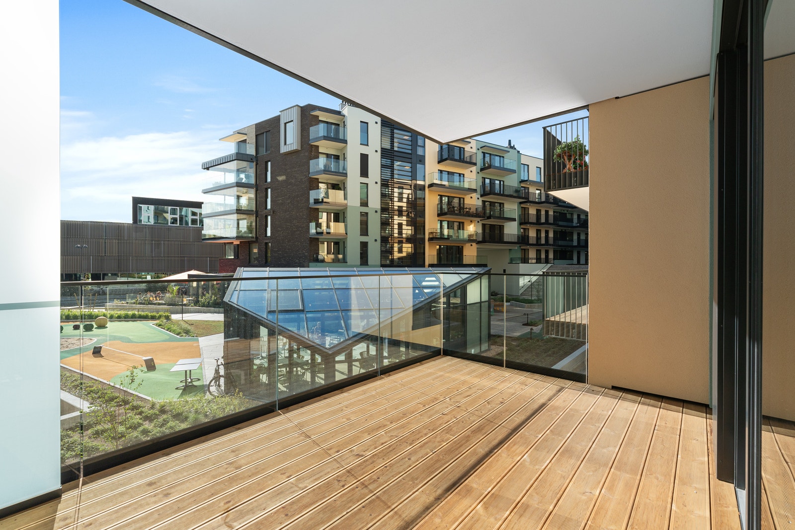 Leiligheten har en stor balkong! Galleribilde