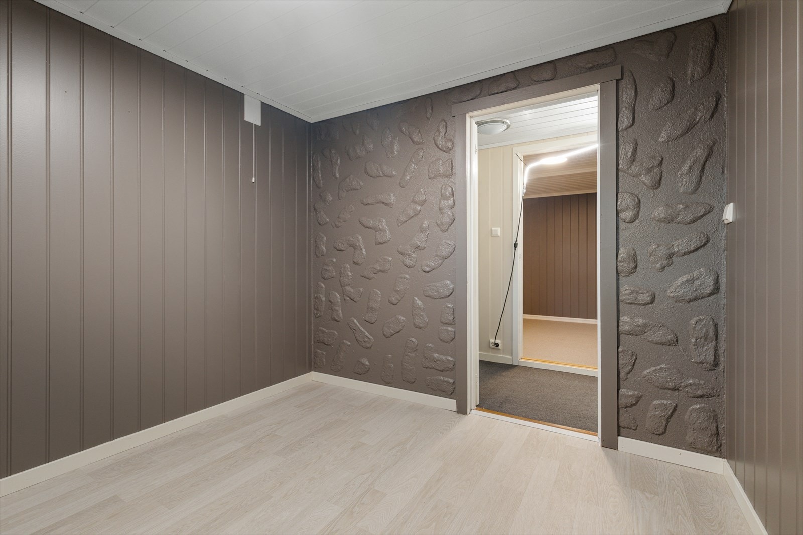 Soverom 2 i kjelleretasjen | rommet har ikke godkjente rømmingsvinduer Galleribilde